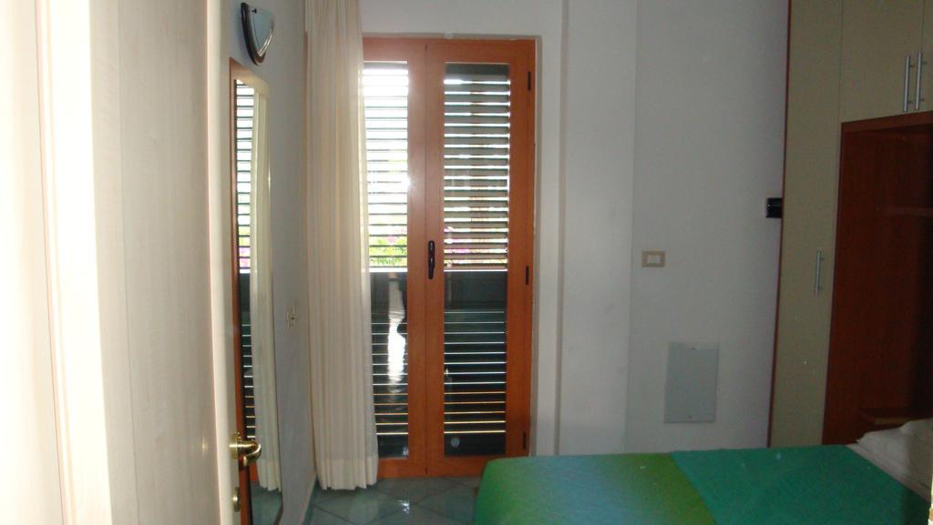 Ischia Uno Residence Forio di Ischia Pokój zdjęcie